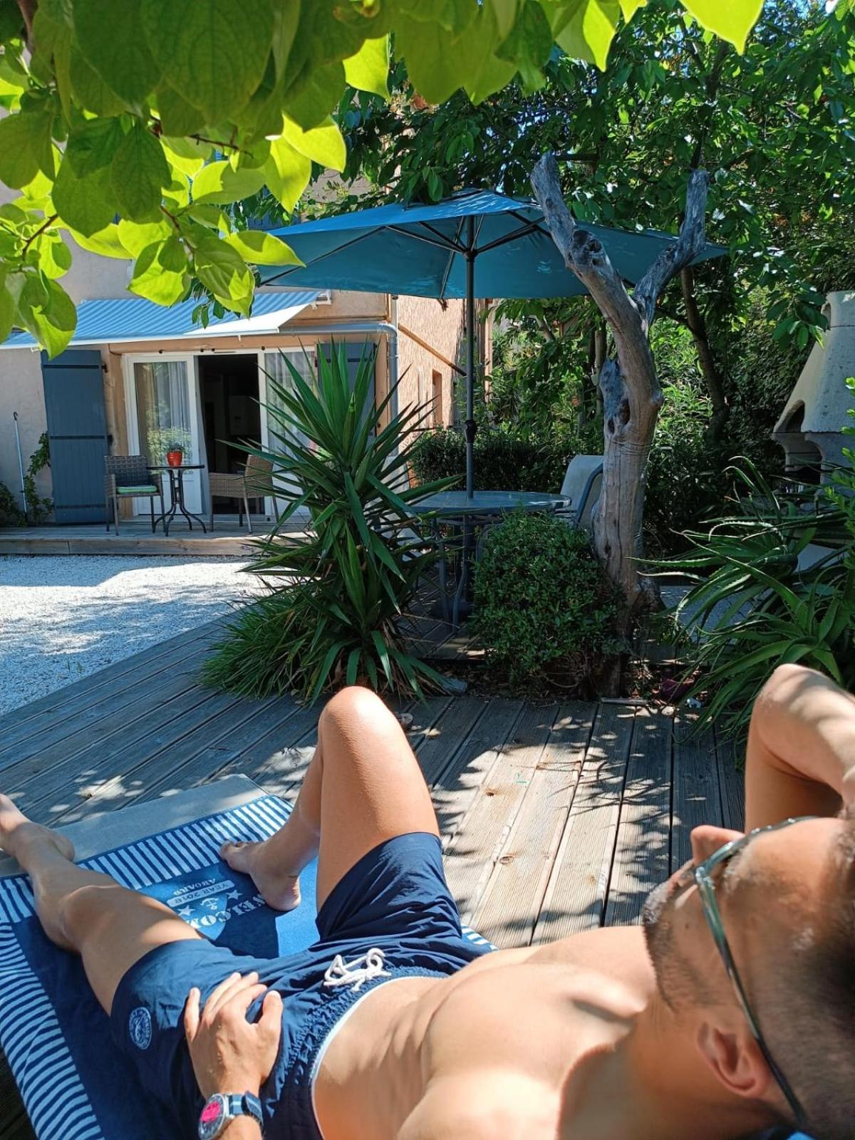 Studio Villa Nui Cuers Εξωτερικό φωτογραφία